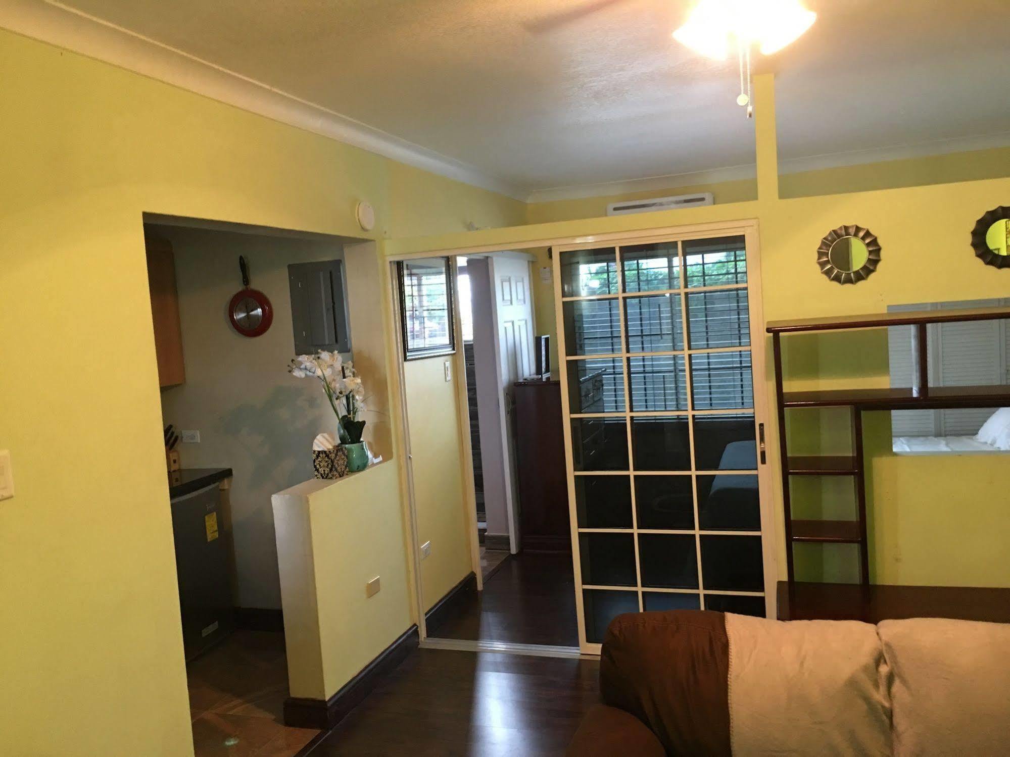 Abacus Jamaica The Zana Suites Kingston Eksteriør bilde