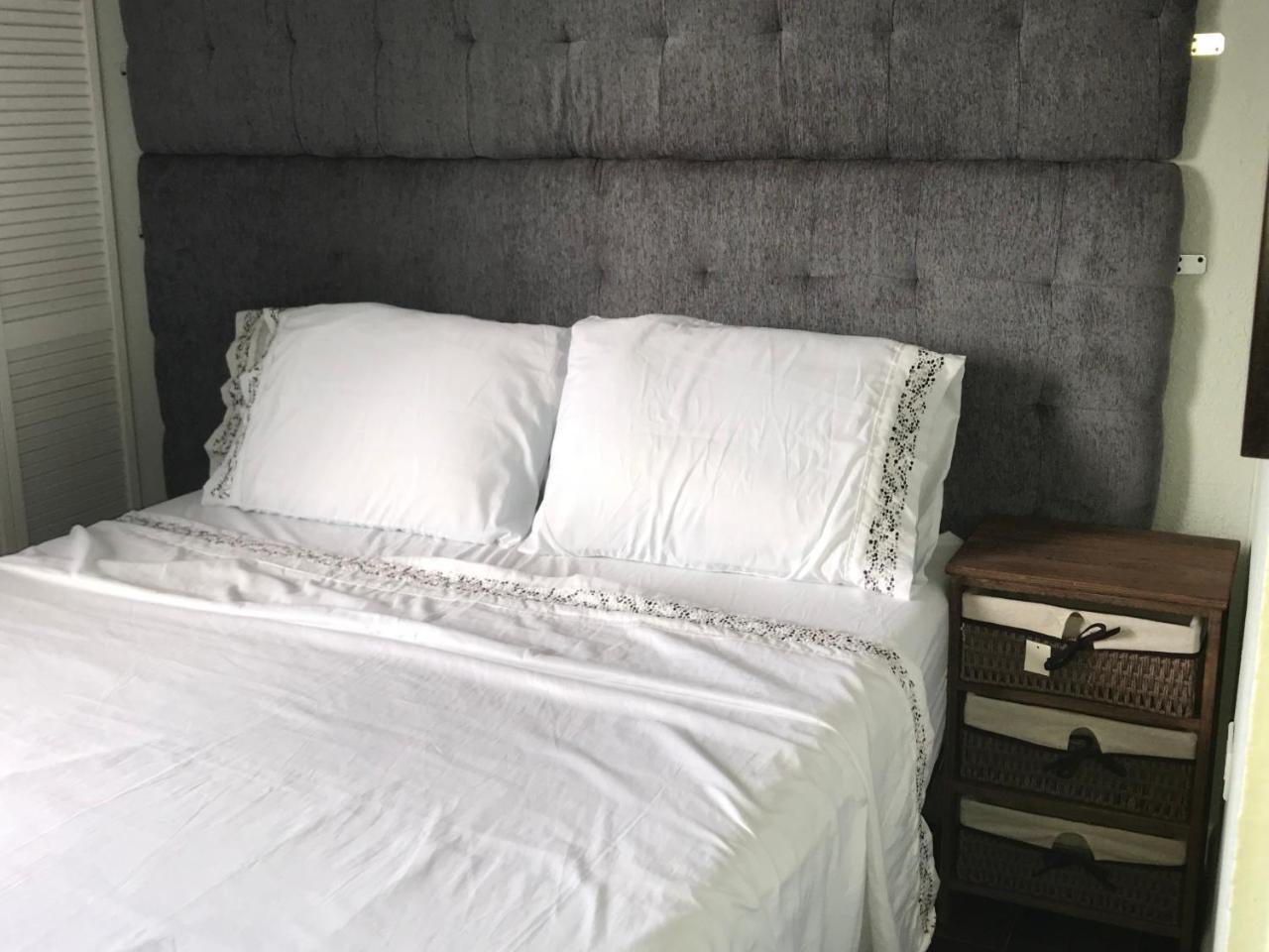 Abacus Jamaica The Zana Suites Kingston Eksteriør bilde